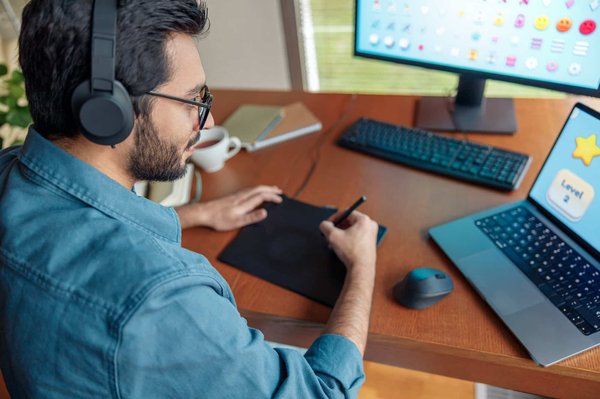 Devenir infographiste freelance : conseils pour s'en sortir